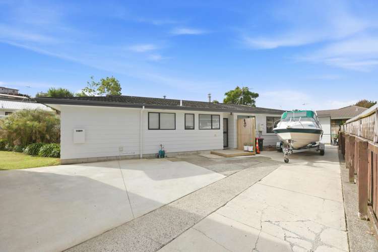 27 Sylvania Drive Matua_5