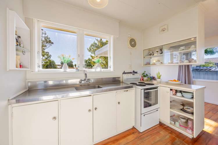 18 Howard Road Taradale_8