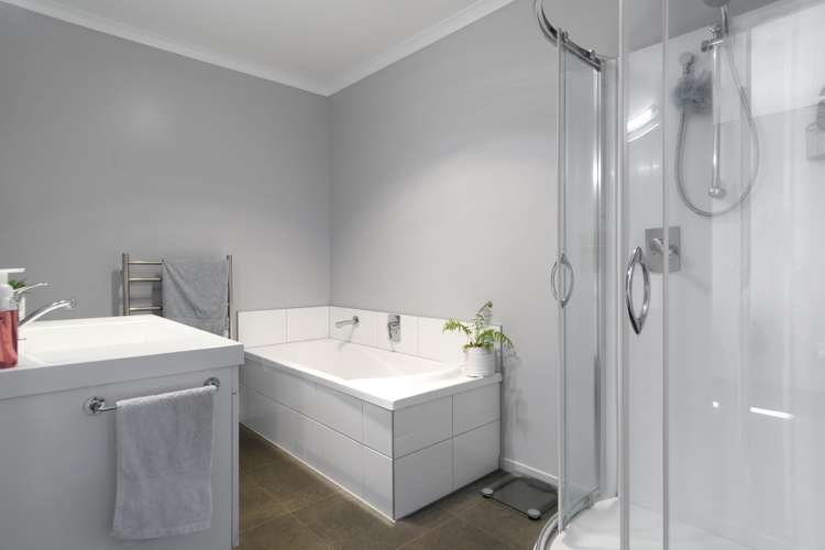 3 Austen Way Hairini_9