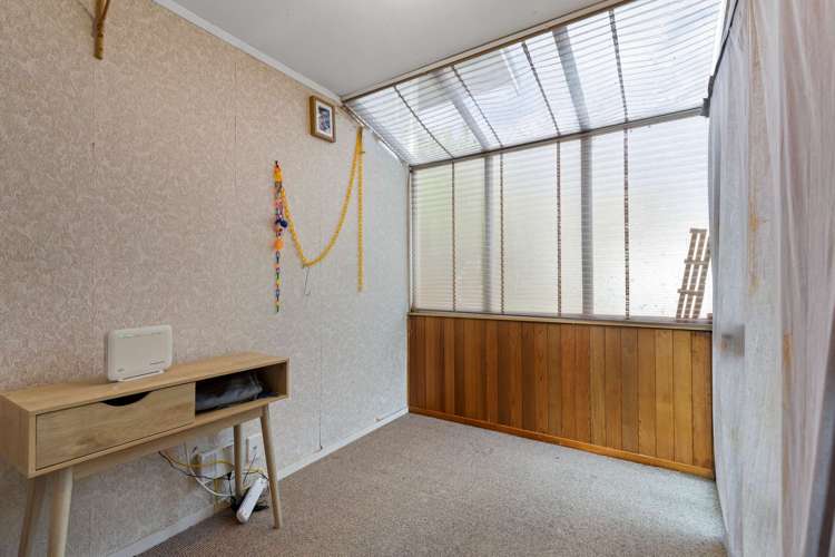 9 Browning Crescent Owhata_11