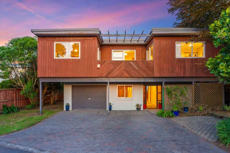 42 Rewarewa Road Te Atatu Peninsula_10