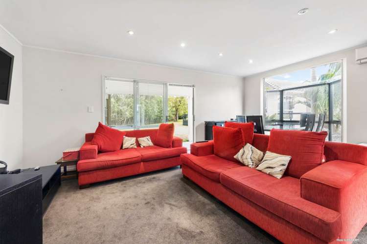 8 Shamrock Lane Te Atatu Peninsula_12