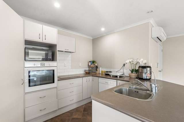 93 Kinloch Way 11217_3