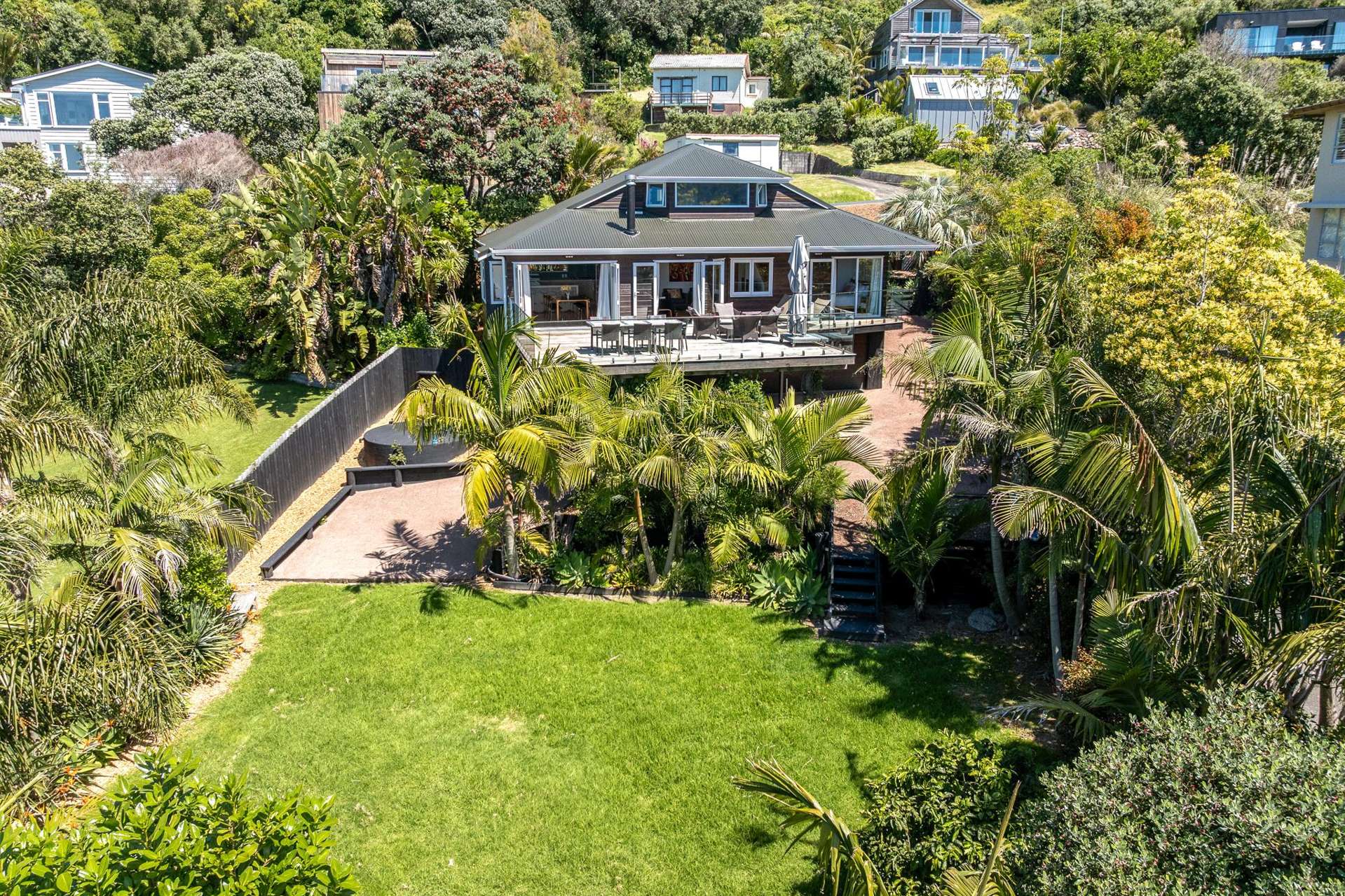 2 Seventh Avenue Onetangi_0