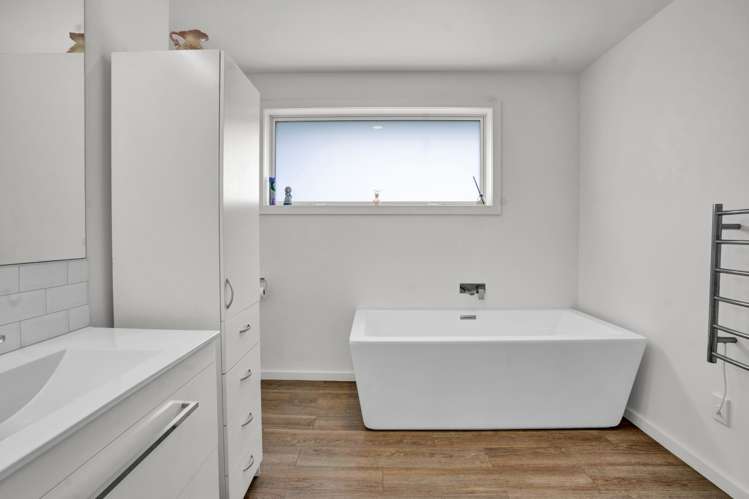 12e Takiroa Street Urenui_19