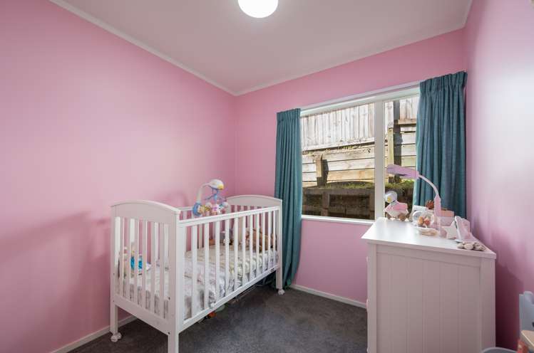 13 Saint Anne Place Toi Toi_9