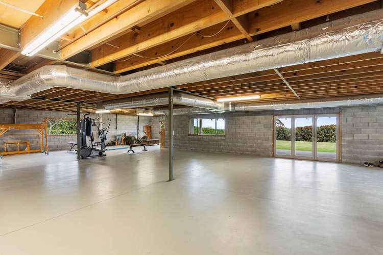 168 Portsmouth Road Bombay_21