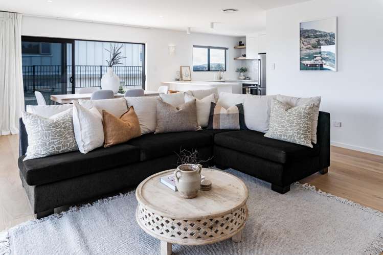 10C Long Street Raglan_22