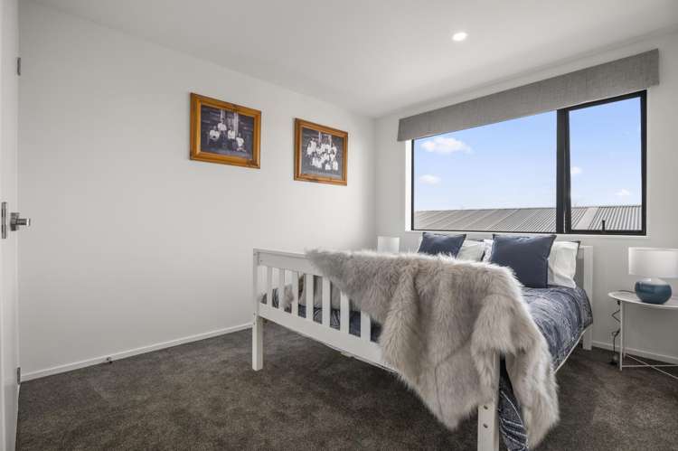 11 Koiora Road Clarks Beach_17