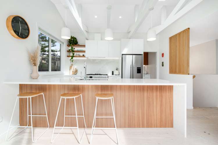 10 Pohutukawa Avenue Red Beach_5