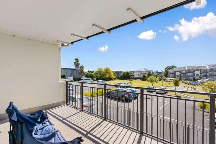 E2/71 Spencer Road Oteha_15