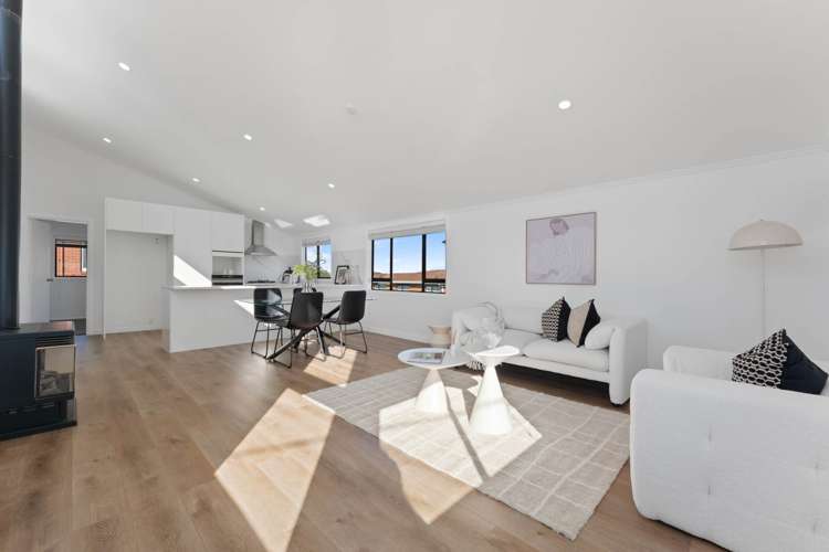 85 Pupuke Road Northcote_11