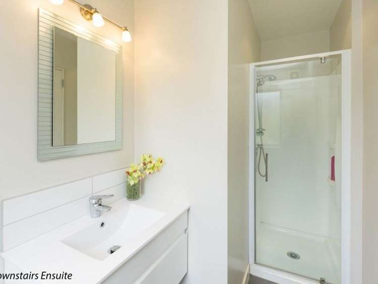 33 Forest Road Pinehaven_21