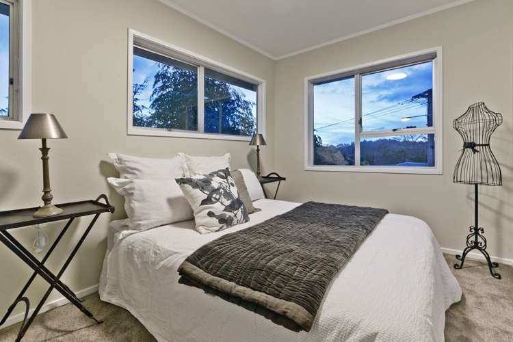 17 Valerie Crescent Okura_17