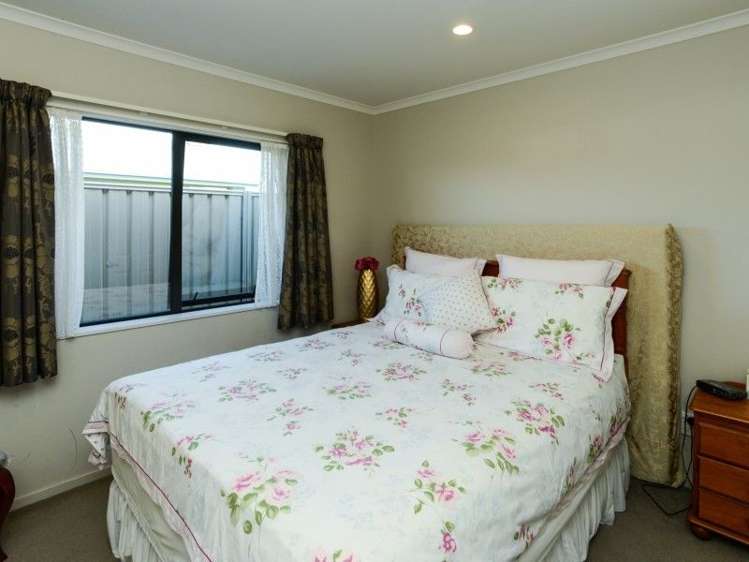 4 Keryn Place Frimley_11