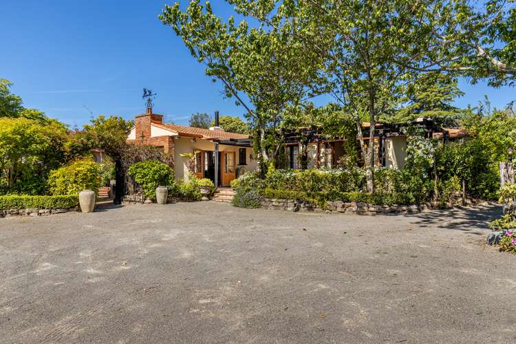 265 Ranzau Road Hope_1