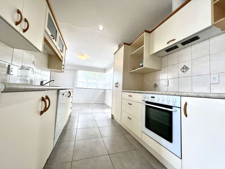 27 Kimber Hall Avenue 10044_3