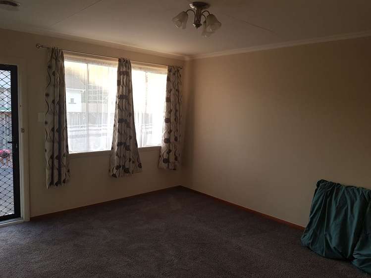 2/497 Ferguson Street Palmerston North_4
