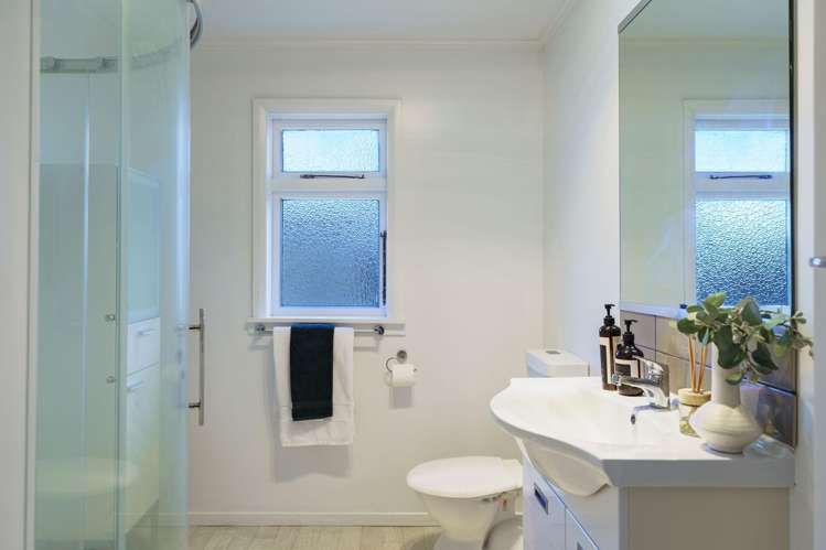 3 Riverbend Road Onekawa_8