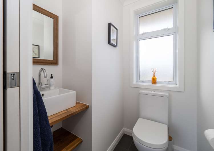 241 Grahams Road Willowby_17