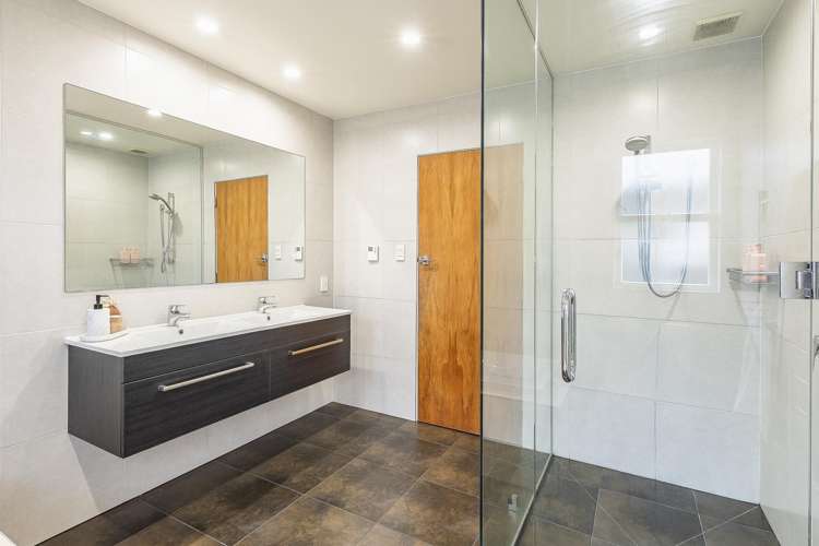 144 Guppy Road Taradale_10