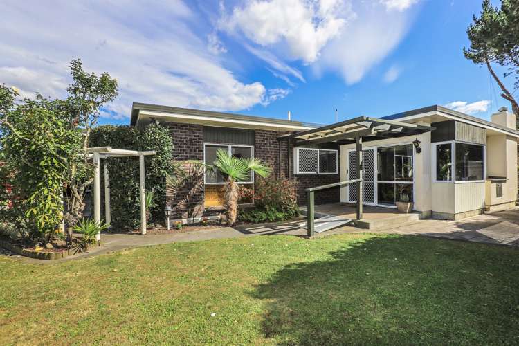 15 Kirkcaldy Place Flaxmere_18