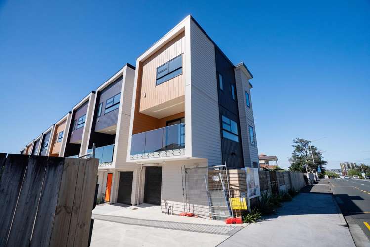 3153 Great North Road_0