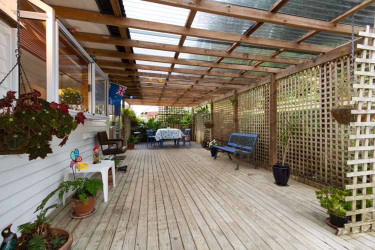 8 Staincross Street Green Bay_10