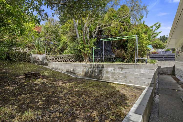 21 Holland Street Wainuiomata_14