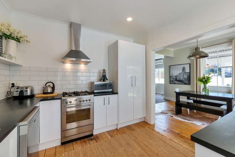 23 Karaka Street Helensville_14