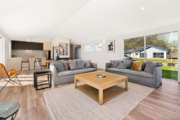 20 Regent Street Lower Shotover_1