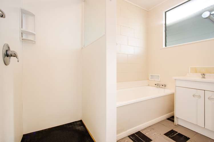 702 Kennedy Road Raureka_17