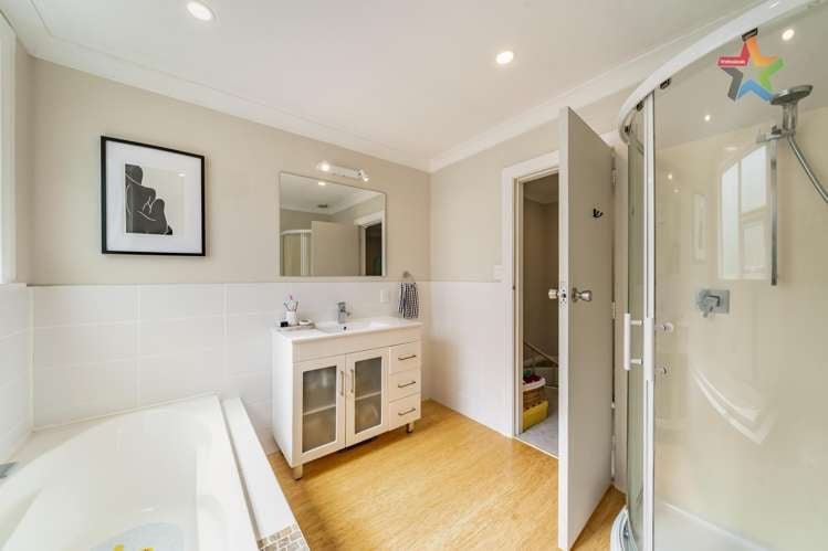 11 Manor Drive Stokes Valley_16