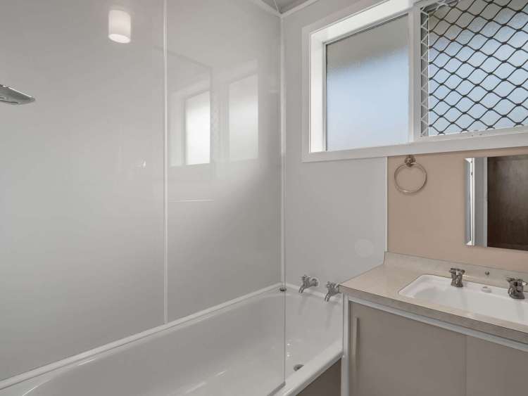 83B Surrey Road Springvale_13