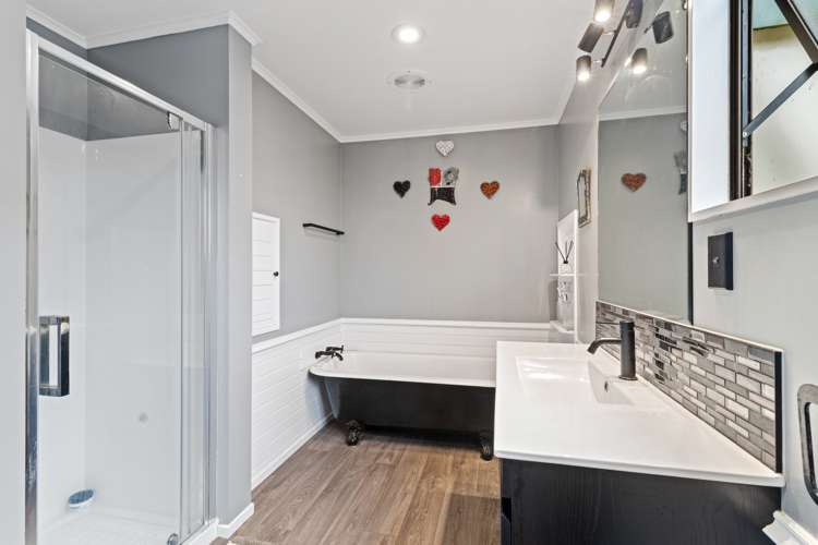 44 Lansdowne Crescent Glenview_15