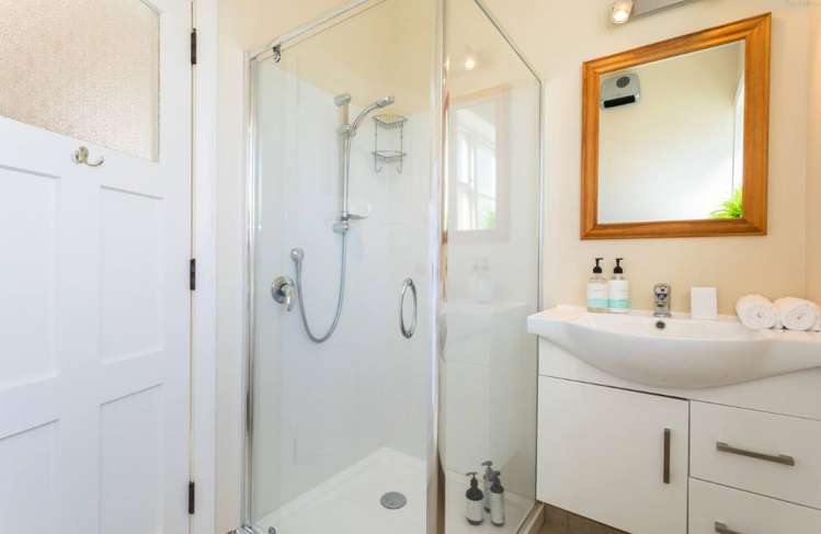 8 Katoa Street Point Chevalier_11