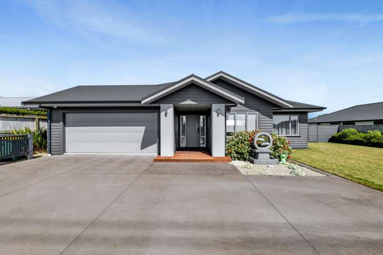 17 Honeyfield Drive Whalers Gate_31