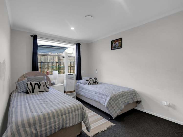 1 Sapling Lane Glenview_13