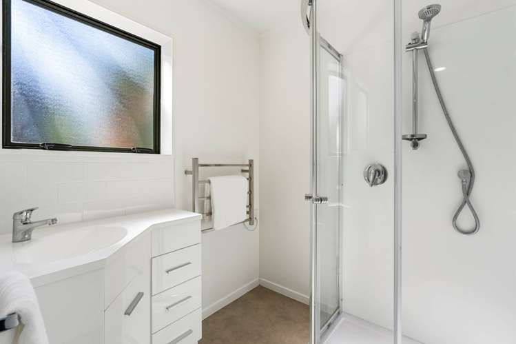 4/26 Inverness Road Browns Bay_16
