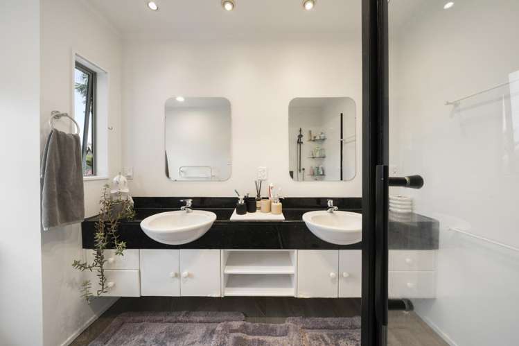67 Elliot Street Pahurehure_11