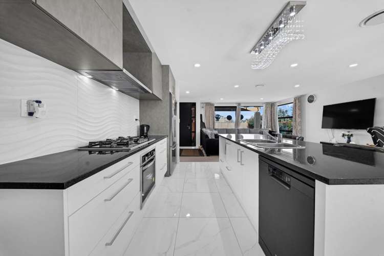 12 Biplane Street Takanini_12