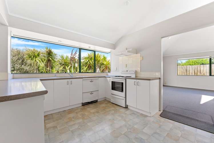 2/52 Donald Street Stanmore Bay_4