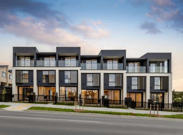 Corner-Site Living, 3 Plus 1 Bed With Views