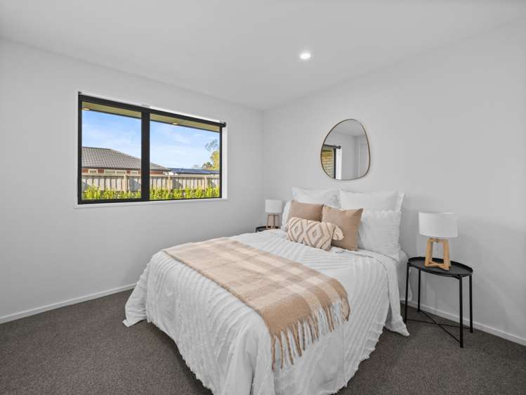 23 Strowan Avenue Elgin_14