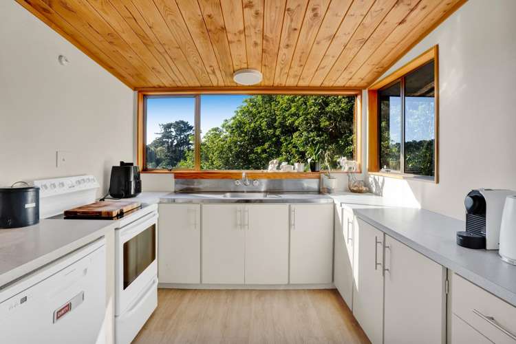 28 Pararewa Drive Whalers Gate_11
