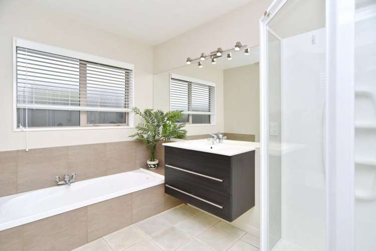 6 Bering Street Northwood_16