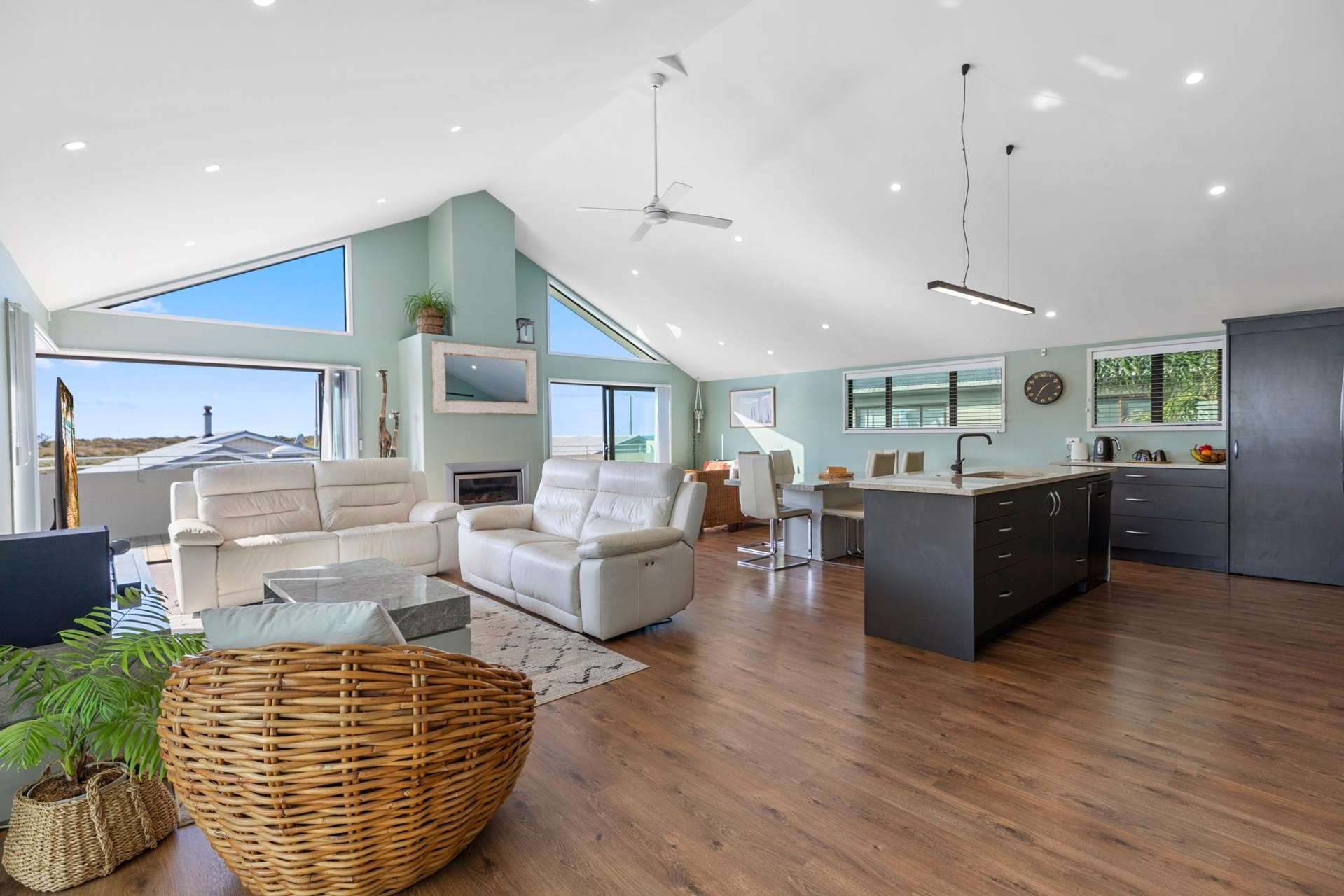 918b Papamoa Beach Road Papamoa_0