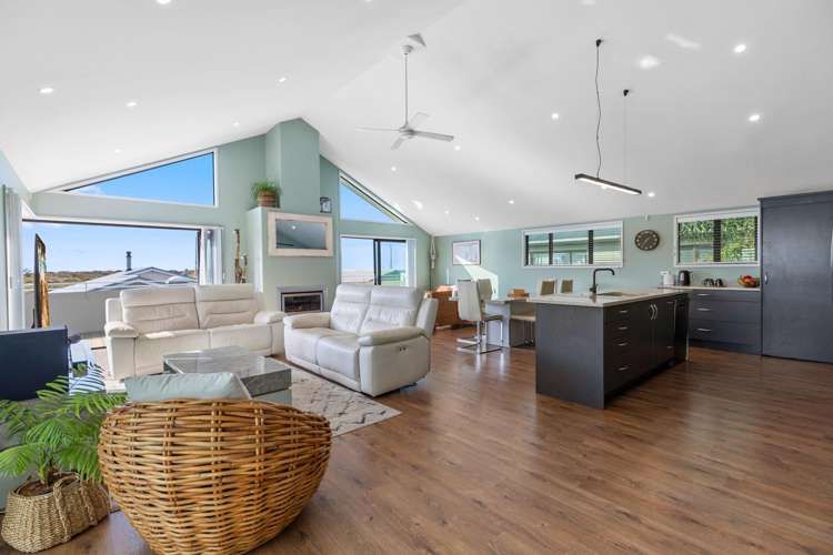 918B Papamoa Beach Road_0