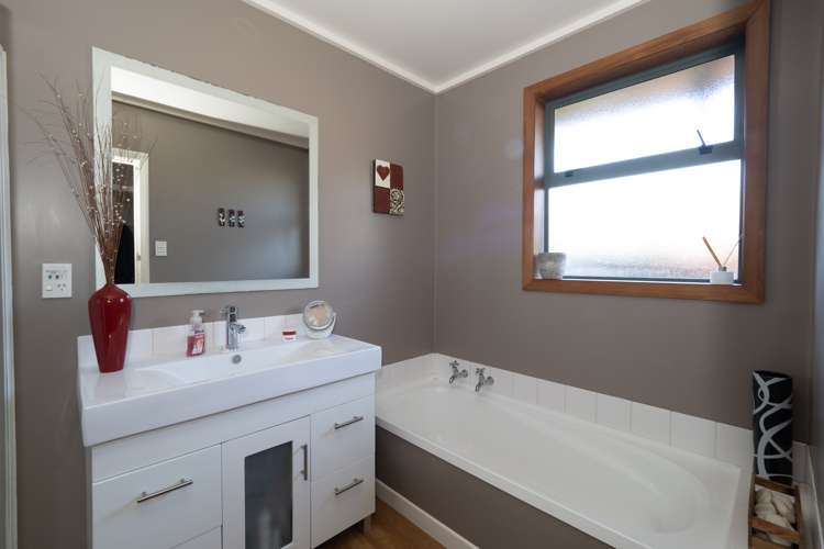 35 Queens Drive Allenton_15