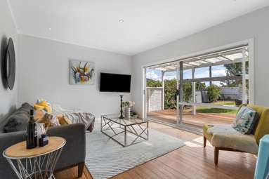 32 Fairlands Avenue_1